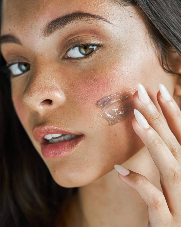Nuria Hydrate & Revitalize Jelly Night Treatment: Wake Up to Radiant Skin - Image 4